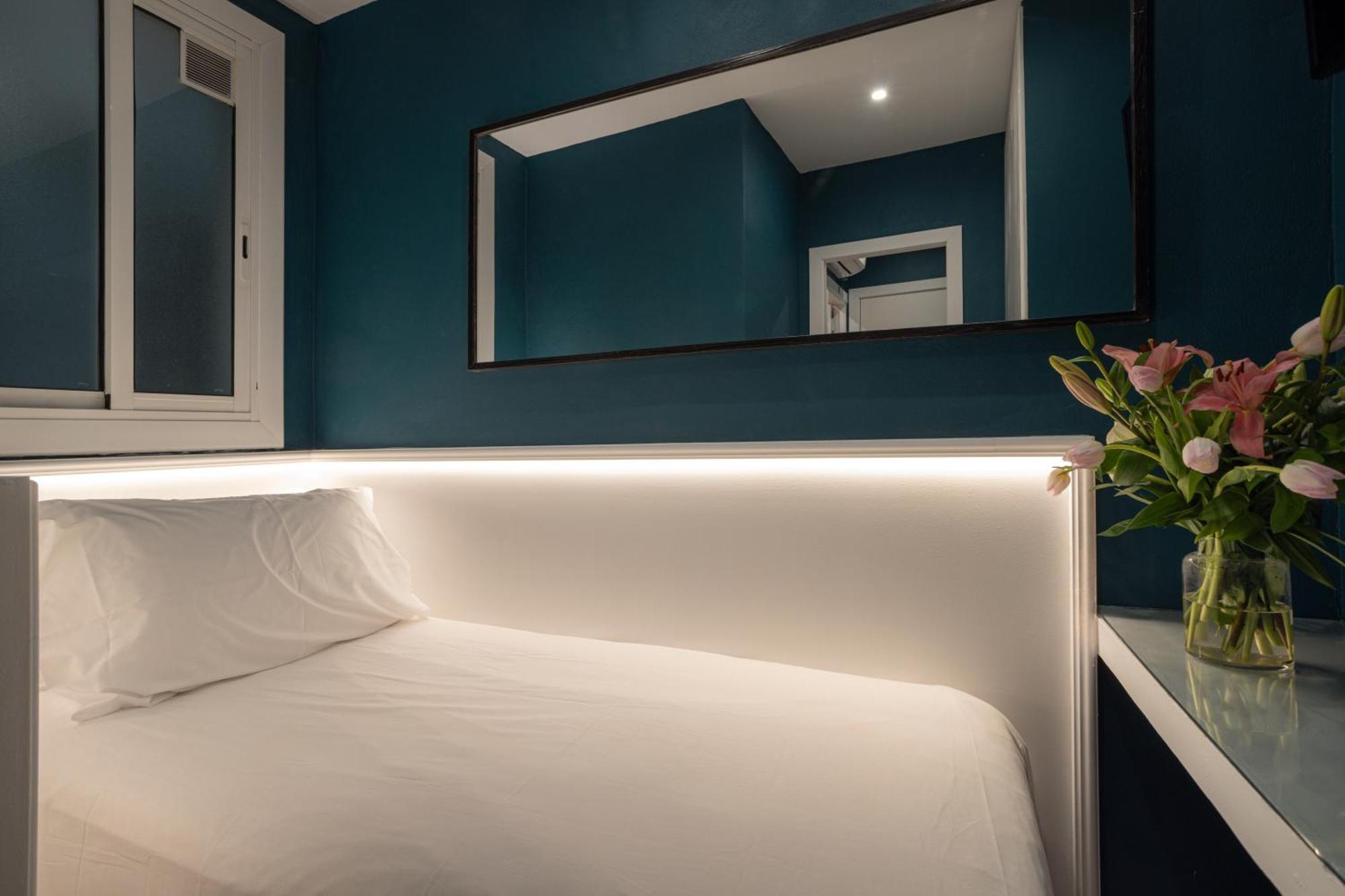 Hostal Sol Y K Barselona Dış mekan fotoğraf